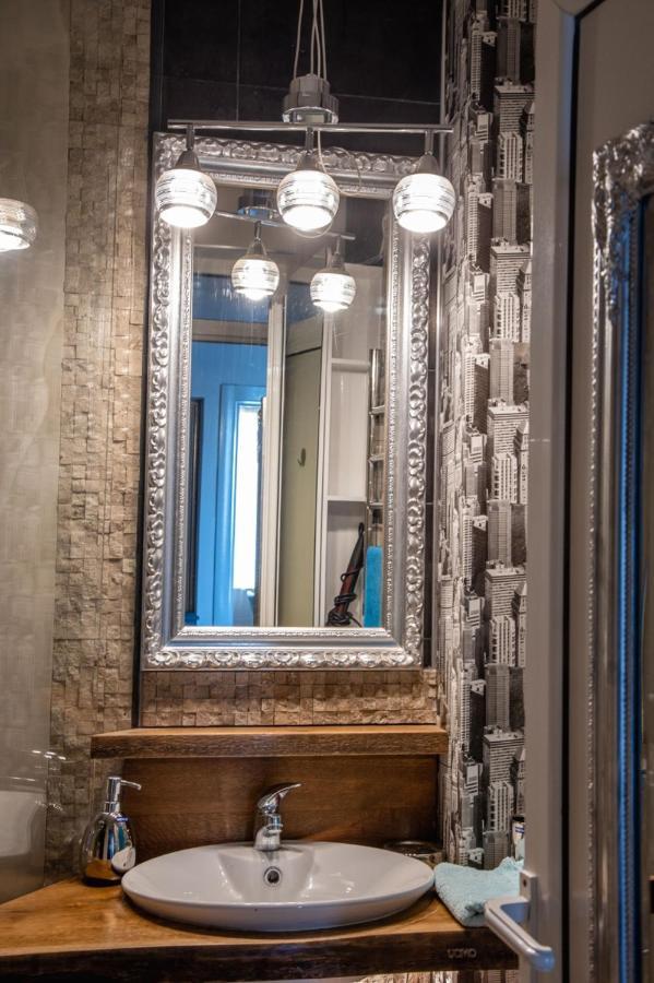 Art Luxury Apartment Burgas Stad Buitenkant foto