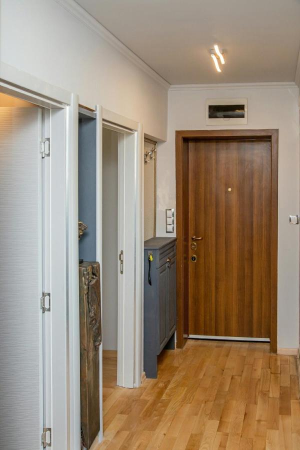 Art Luxury Apartment Burgas Stad Buitenkant foto
