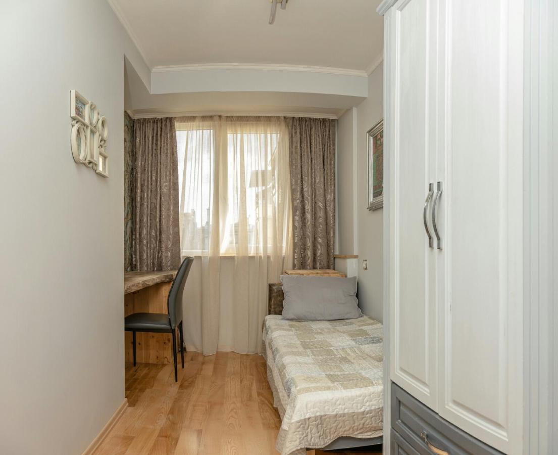 Art Luxury Apartment Burgas Stad Buitenkant foto