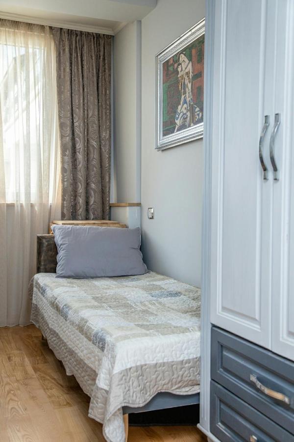 Art Luxury Apartment Burgas Stad Buitenkant foto